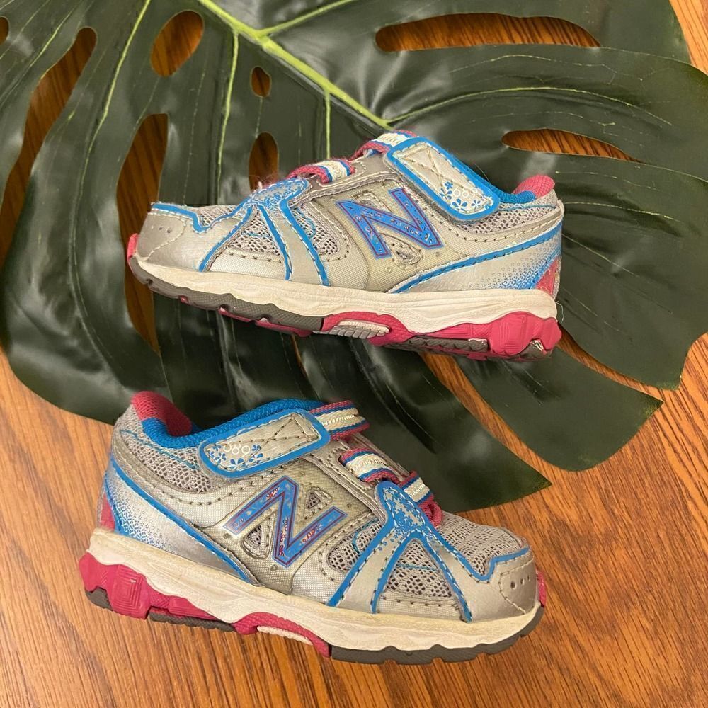 New Balance Silver, Blue & Pink Sneakers Size 3 Toddler